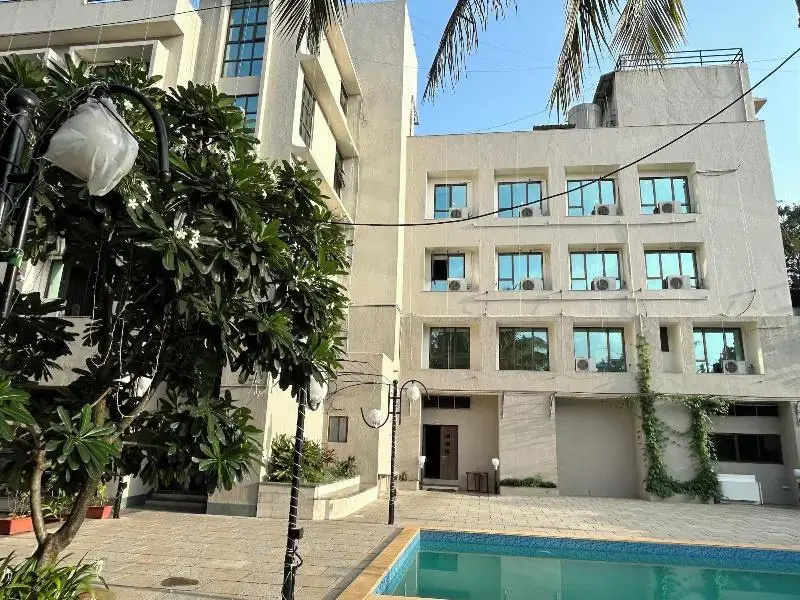 Metropark Hotel