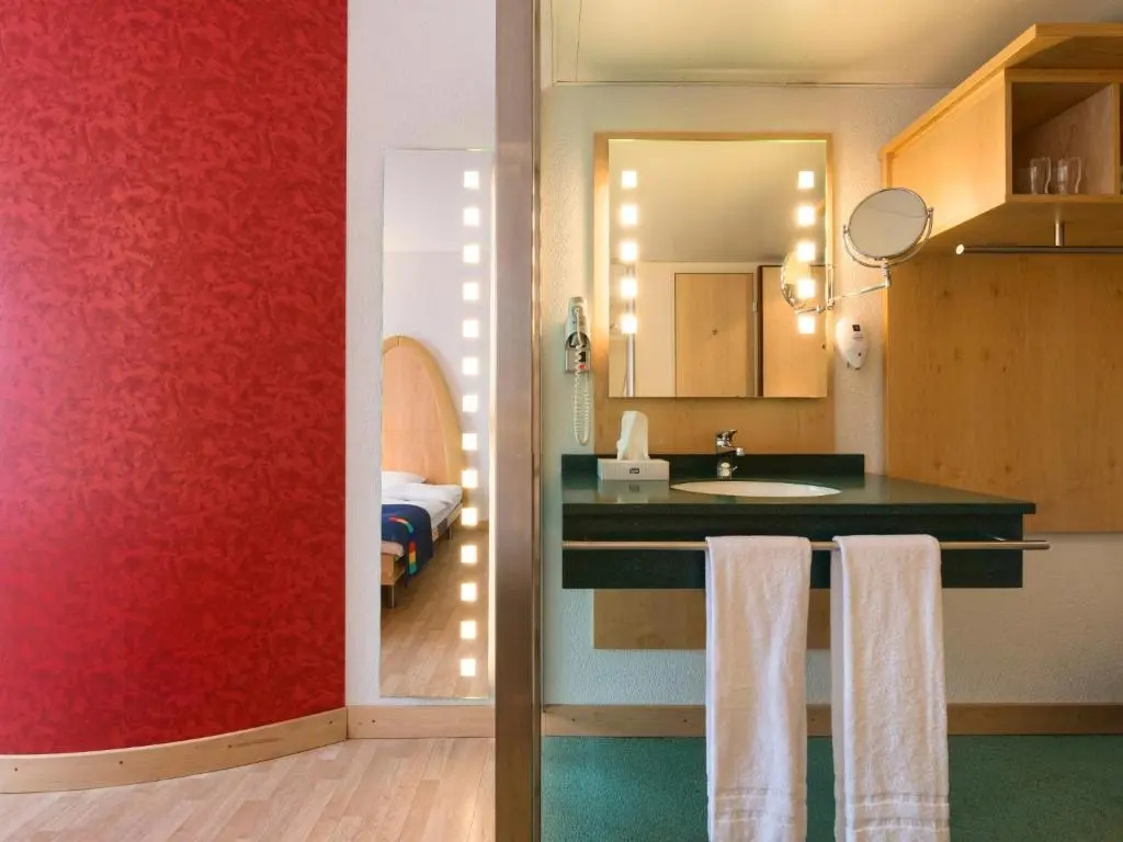 Double room (twin beds)