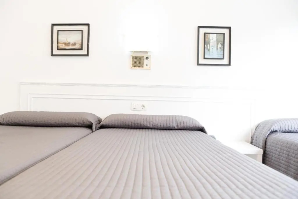 Rey Fernando Hotel - Chambres