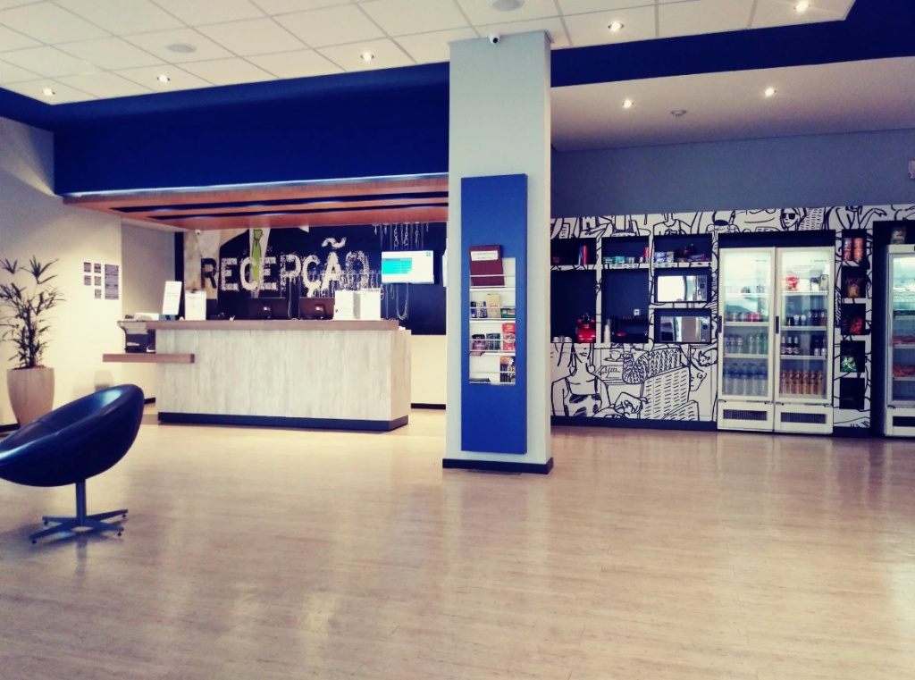 Lobby & Reception