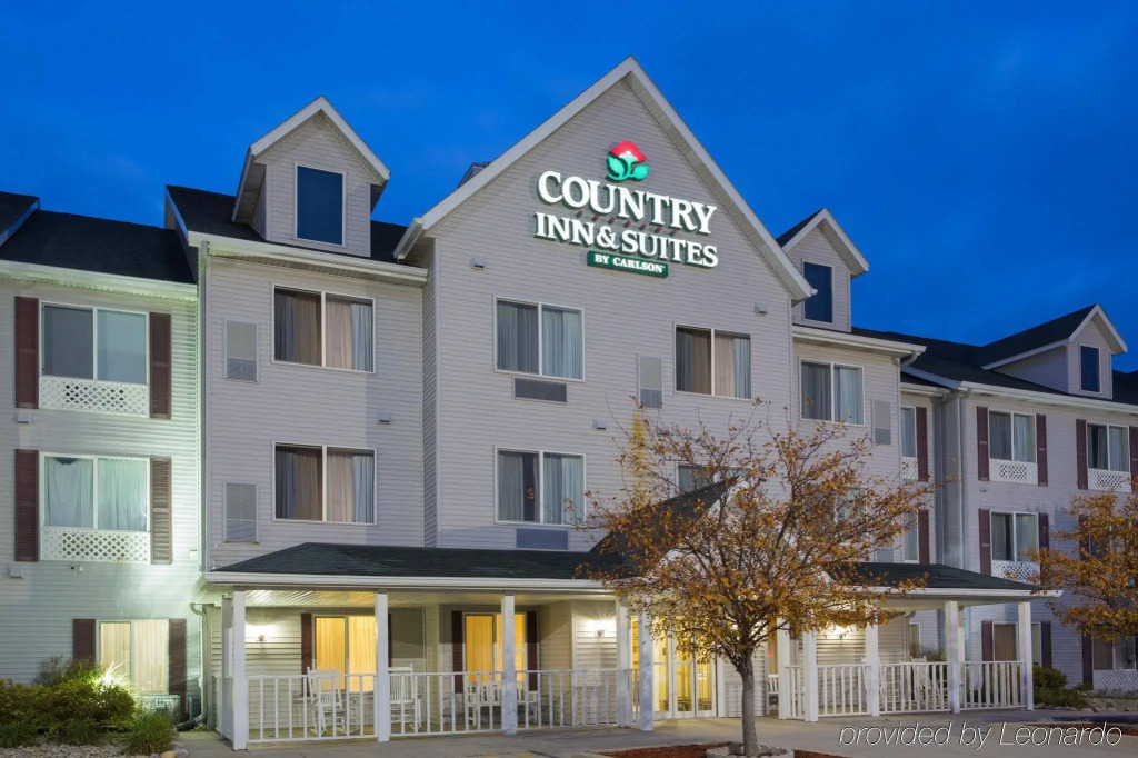 Country Inn & Suites by Radisson, Bloomington-Normal Airport, IL — фото