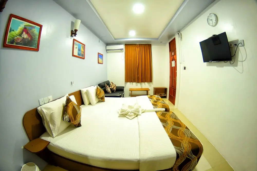 Casadana Thulusdhoo - Général