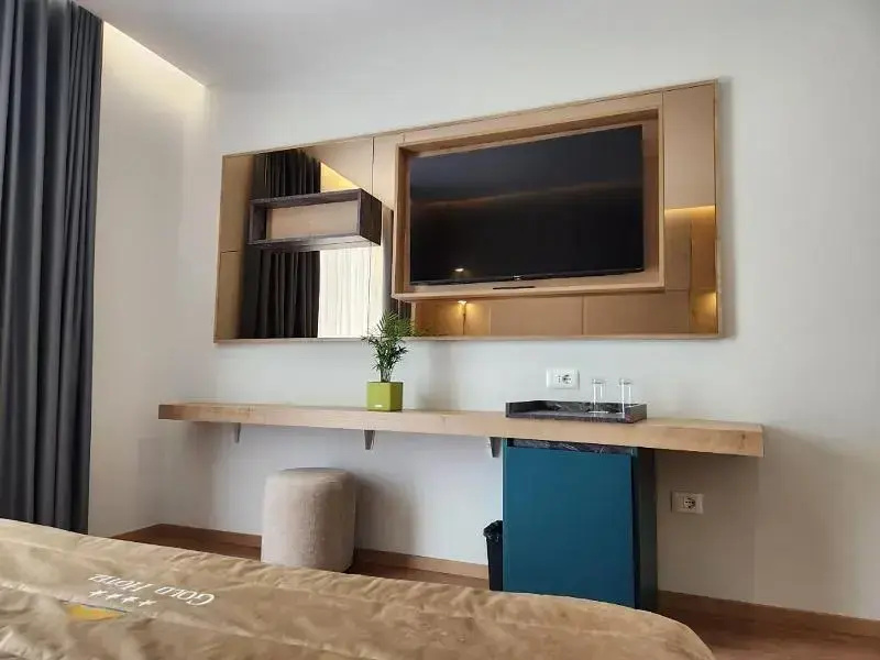 Standard Double room with balcony (full double bed)