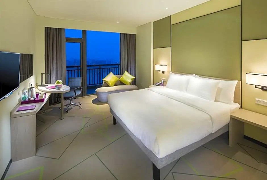 Standard Double room with park view (full double bed)