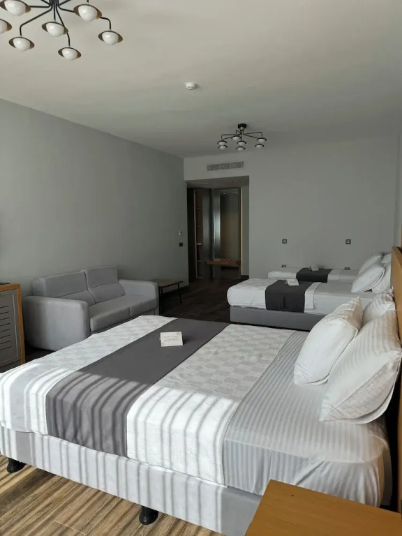 Standard Quadruple Family room