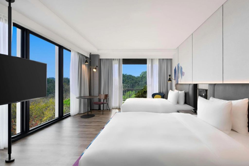 Отель Aloft Tainan Anping в Тайнань