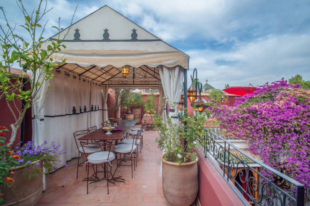 Balcony & Terrace