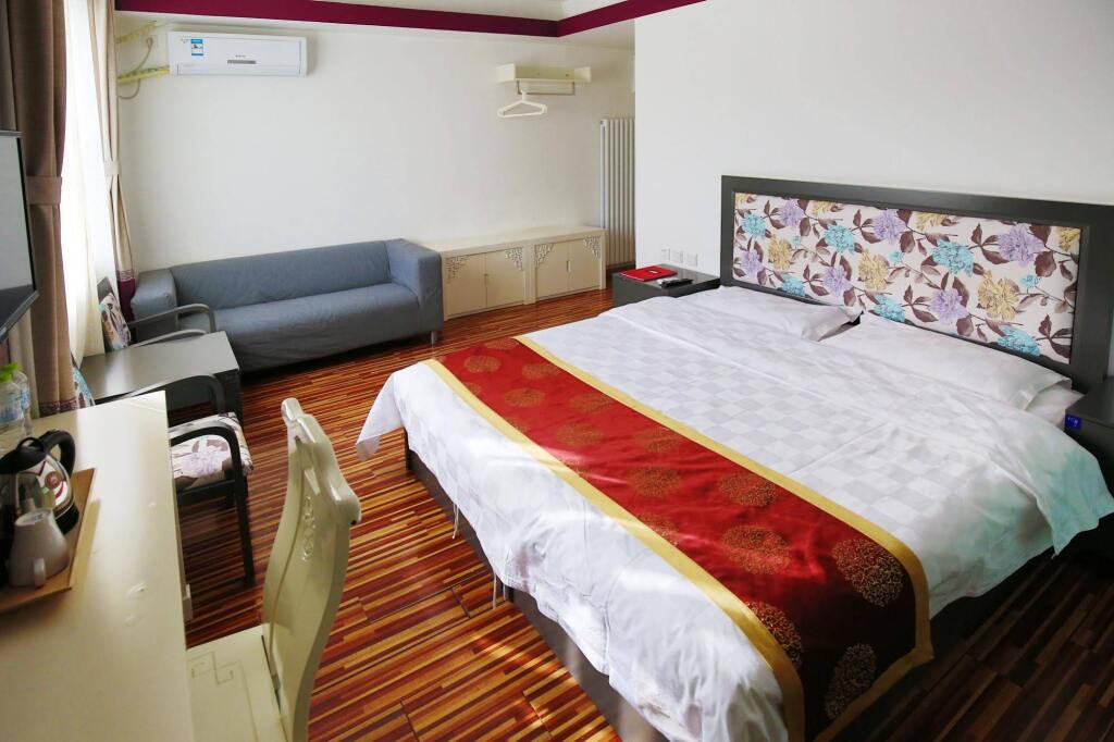 Beijing Drum Tower Youth Hostel by null