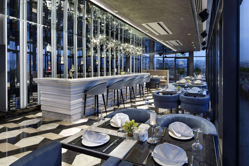 DoubleTree by Hilton Hotel Istanbul - Piyalepasa - фото 2