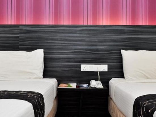 Signature Hotel