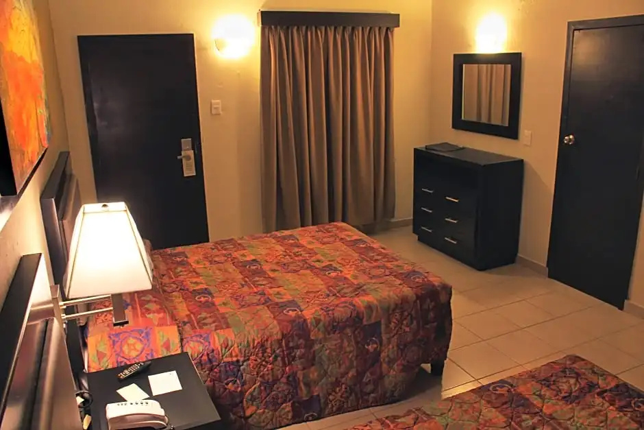 Hotel La Siesta Malecón - Chambres