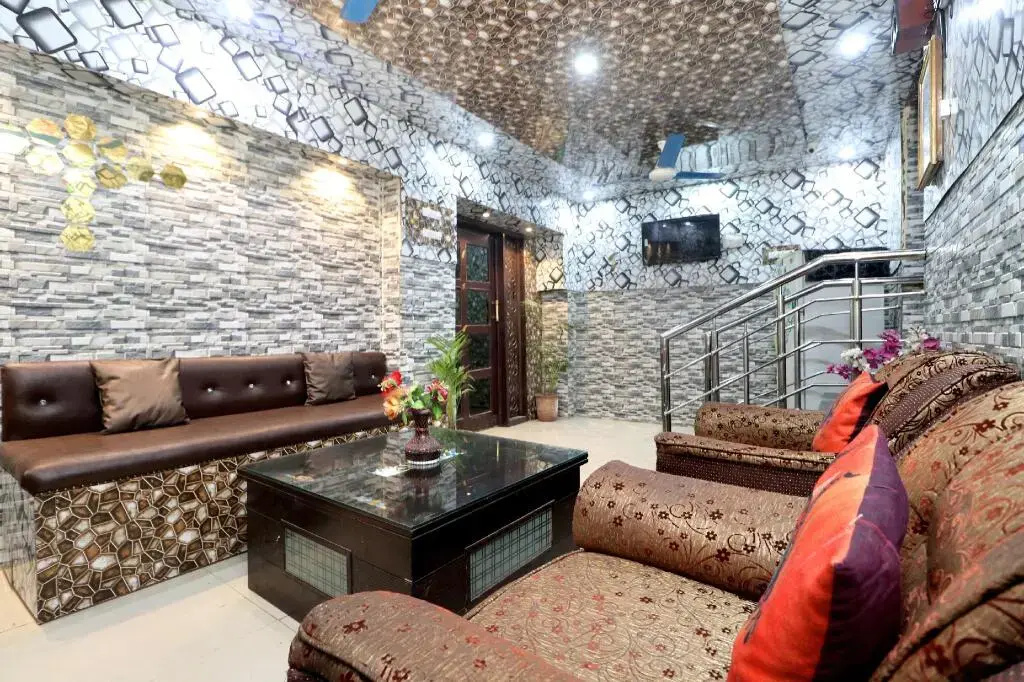 Hotel Kamal by OYO Rooms