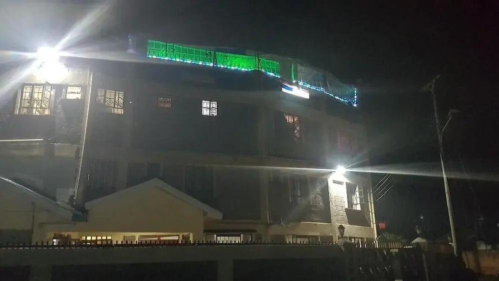 Lila Hotel — фото