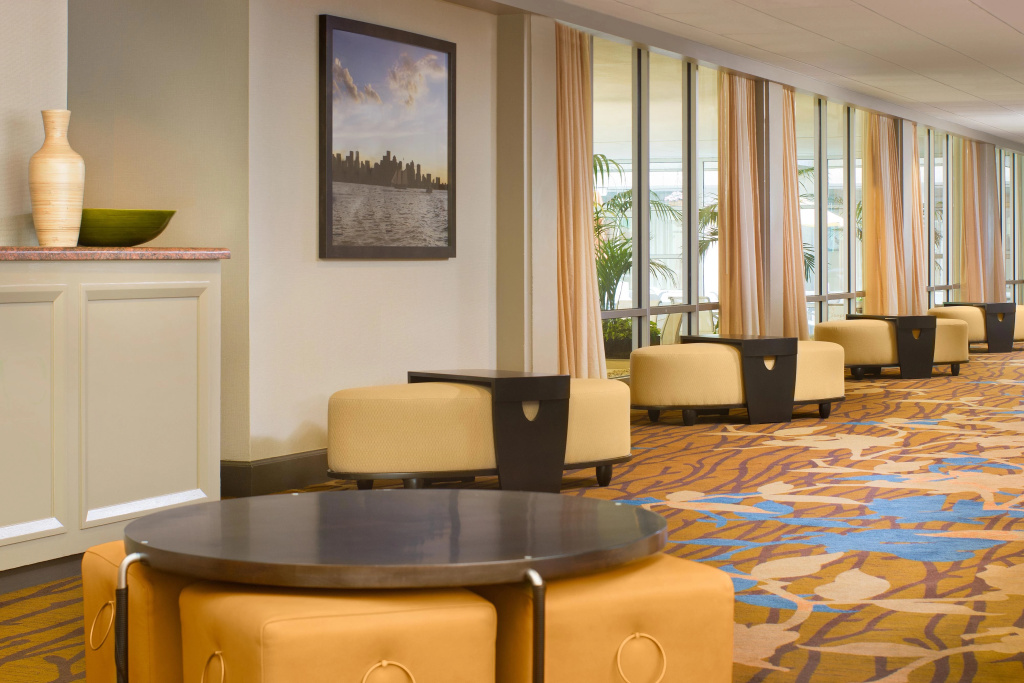 Lobby & Reception