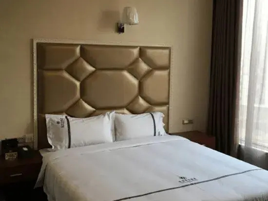 Huangping Tonghai Business Hotel