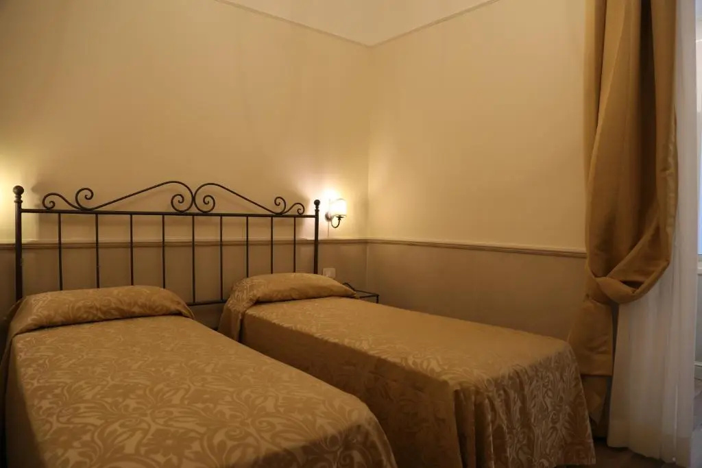 Standard Double room (twin beds)