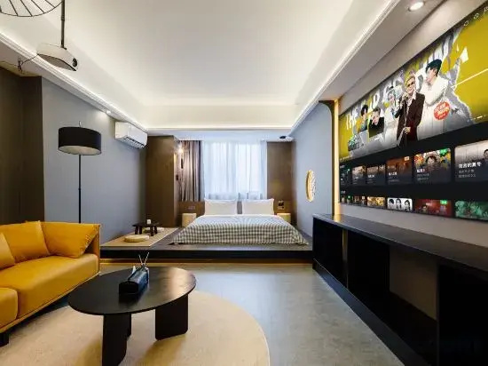 Banana  Design Hotel (Guangzhou Nancun Wanbo Subway Station Wanda Shop) — фото