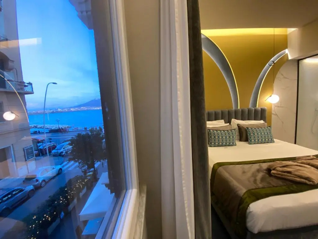 Superior Double room with partial sea view (full double bed)