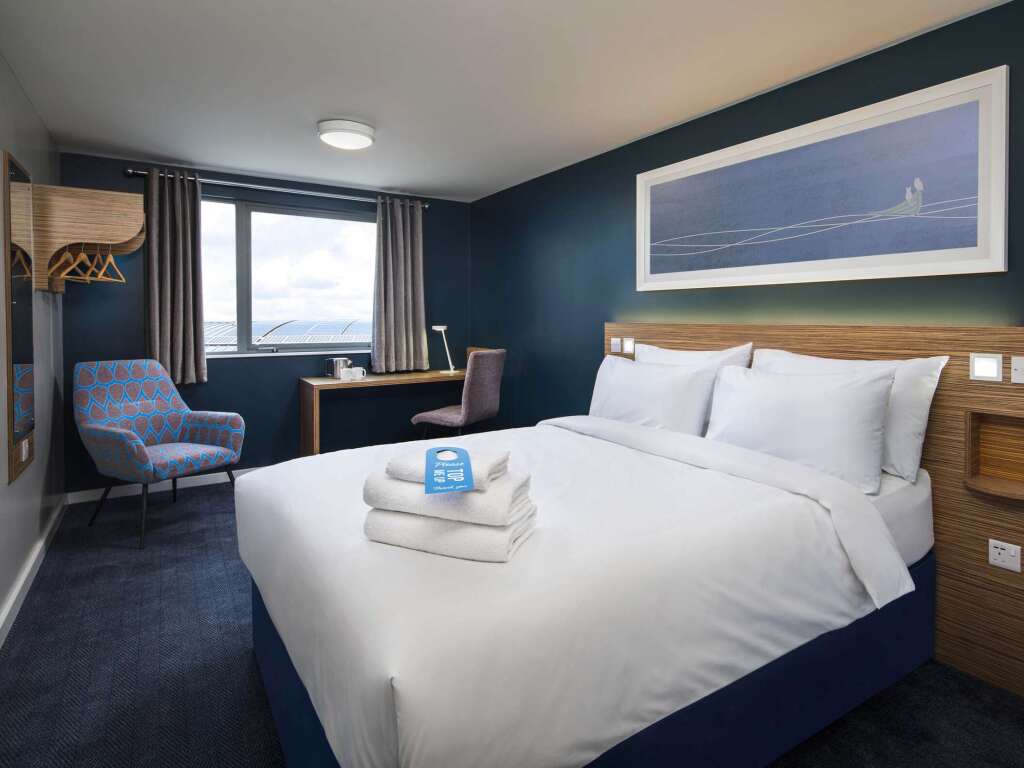 Двухместный номер Standard двуспальная кровать в Travelodge London Wimbledon Morden