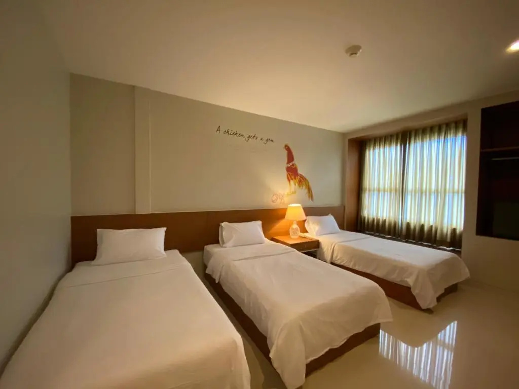 Standard Triple room