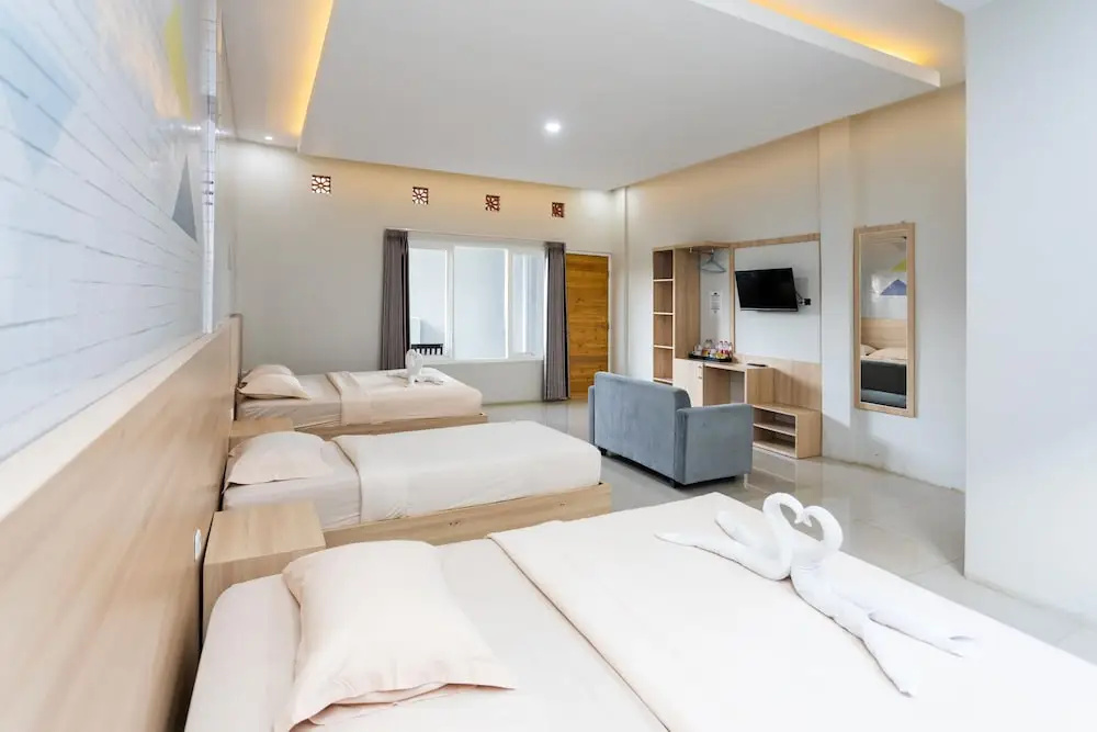 1 Bedroom Standard Family room with balcony