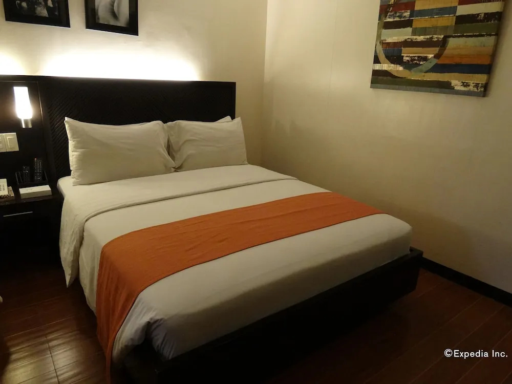 Executive Double room (full double bed)