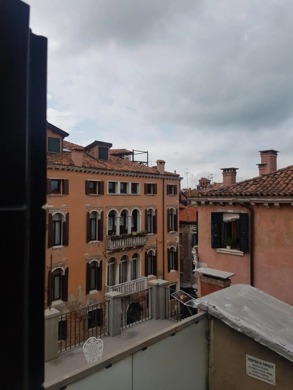 Ca' Cappello Venice Apartment 2 with Canal View