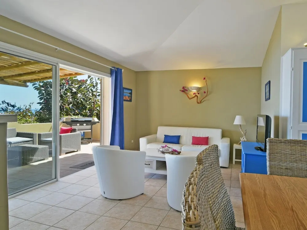 Deluxe Apartment with sea view
