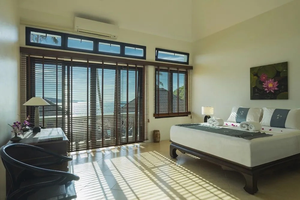 Beach Front Luxury Villa Hai Leng — фото 4