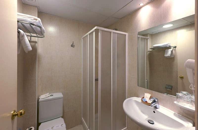 Hotel Abat Cisneros Montserrat - Chambres