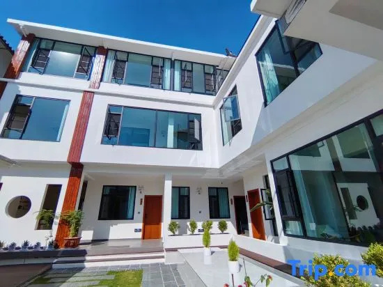 Dali Jiuju Cottage Designer Homestay (Erhai Huanhai West Road)