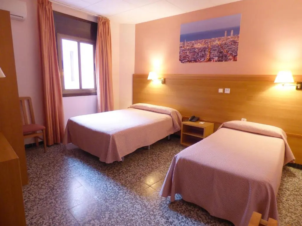 Double room (twin beds)