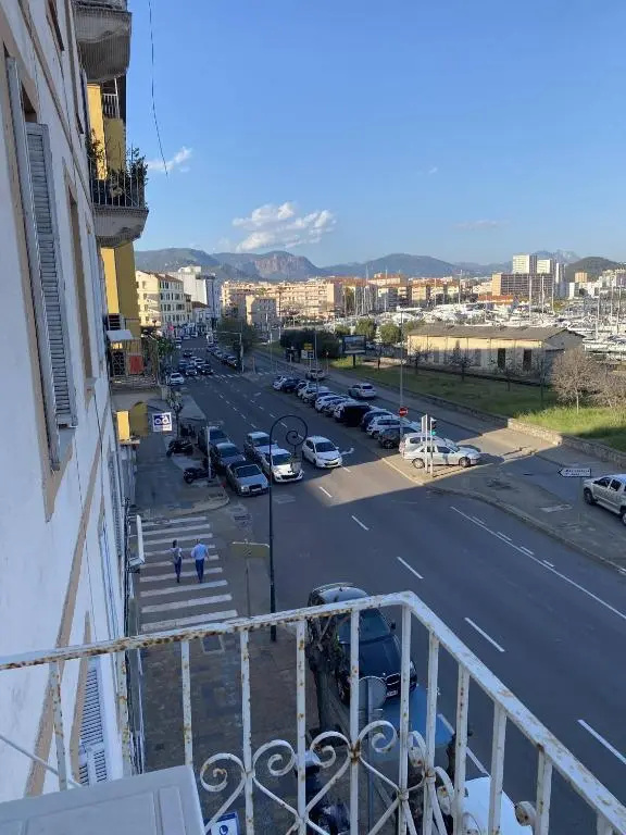 Ajaccio, Appt, lumineux, proche centre Ville