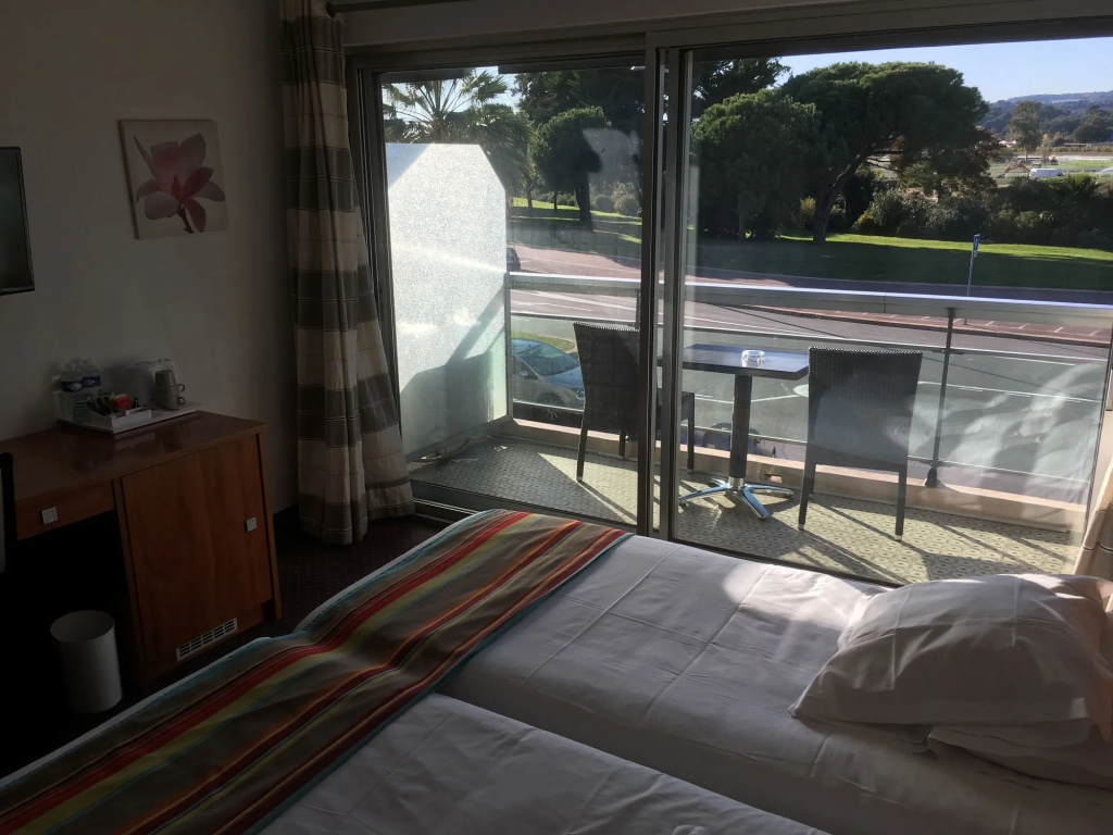 Tiercé Hotel - Général