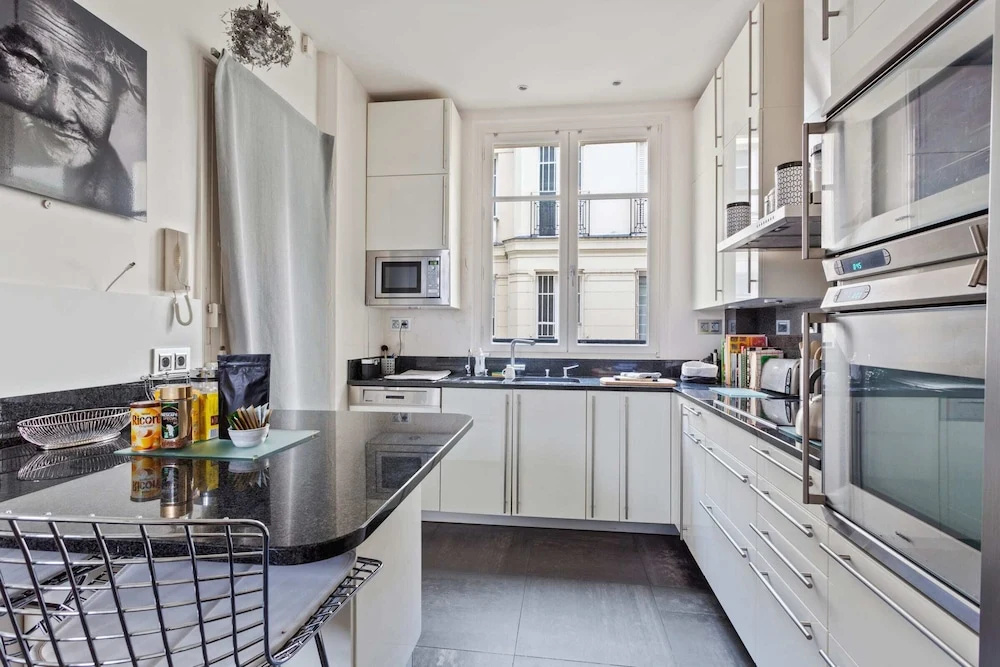 Beautiful Lavish Apartment for 6 in Paris VII by Guestready - Général