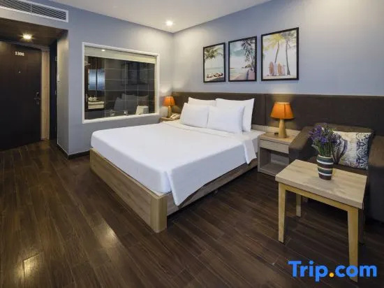 Deluxe Double room with city view (full double bed)