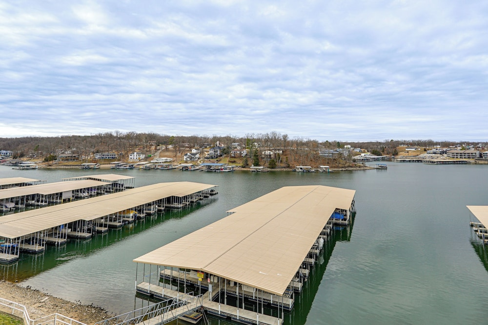 Ozark Condo W/community Pool & Beach Access