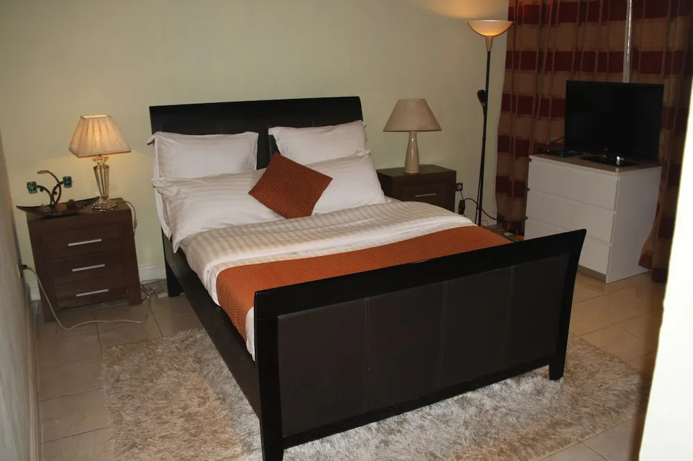 Standard Double room with balcony (full double bed)