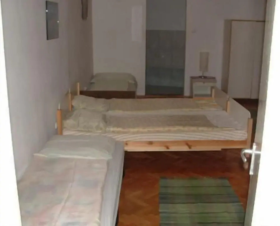 Bed in Dorm with balcony