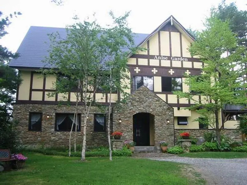 2 Bedrooms Economy Double room with garden view (twin beds)