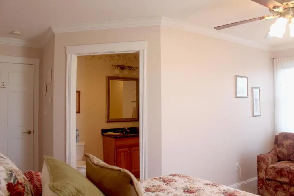 Suite with mountain view