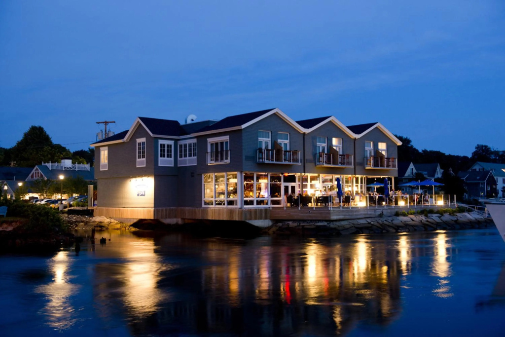 The Boathouse Waterfront Hotel & Marina