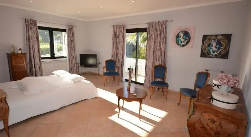 Voir la photo 3 — La Villa Blanche