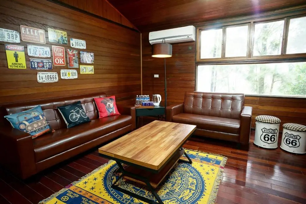 Standard Family room with mountain view