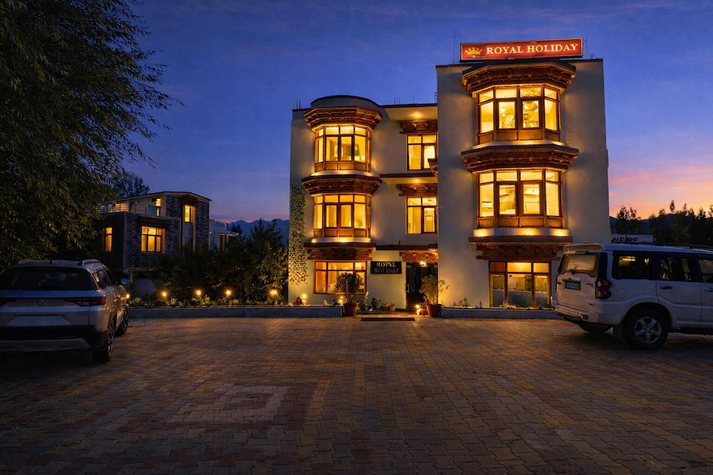 Royal Holiday Leh