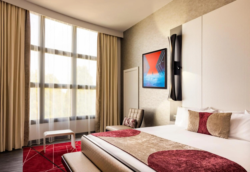 Afficher la photo 6 — Disney's Hotel New York - The Art of Marvel