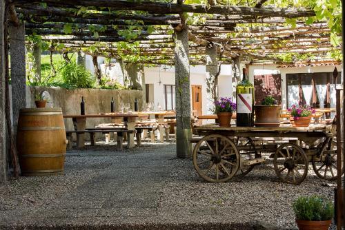 gallery_image_hidden_12