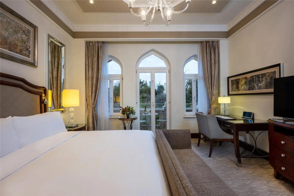 Superior Double room with balcony (full double bed)