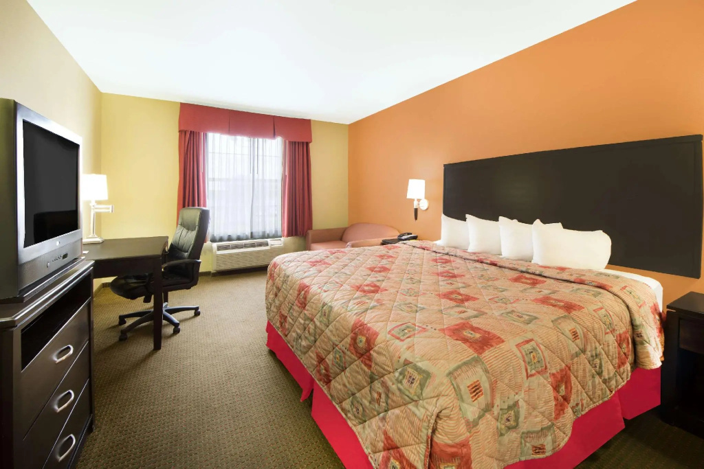 Standard Double room (full double bed)