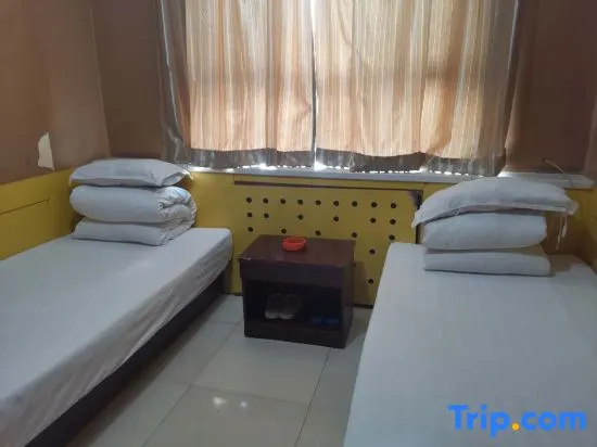 Economy Double room (twin beds)